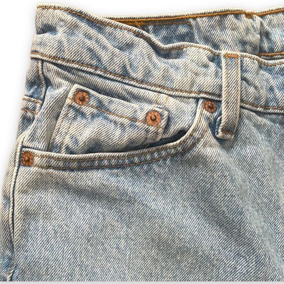 Vintage Levi’s 512 Jeans Light Wash Slim Fit Tapered Leg High Rise Mom Jeans - Picture 5 of 11